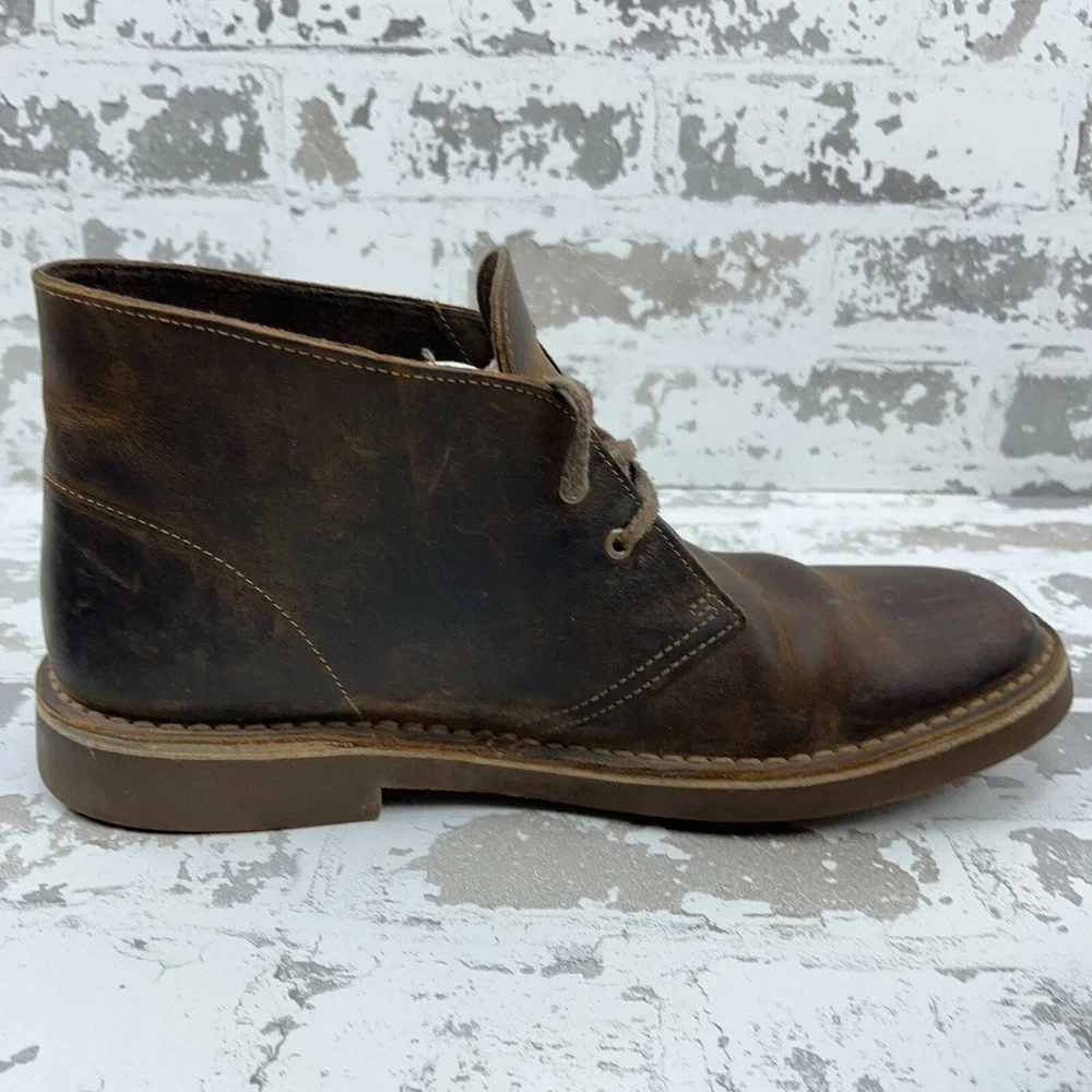 Clarks Chukka Ankle Boots Men 9 Brown Leather Dress‎ 2 Eyelet Lace Up Adult